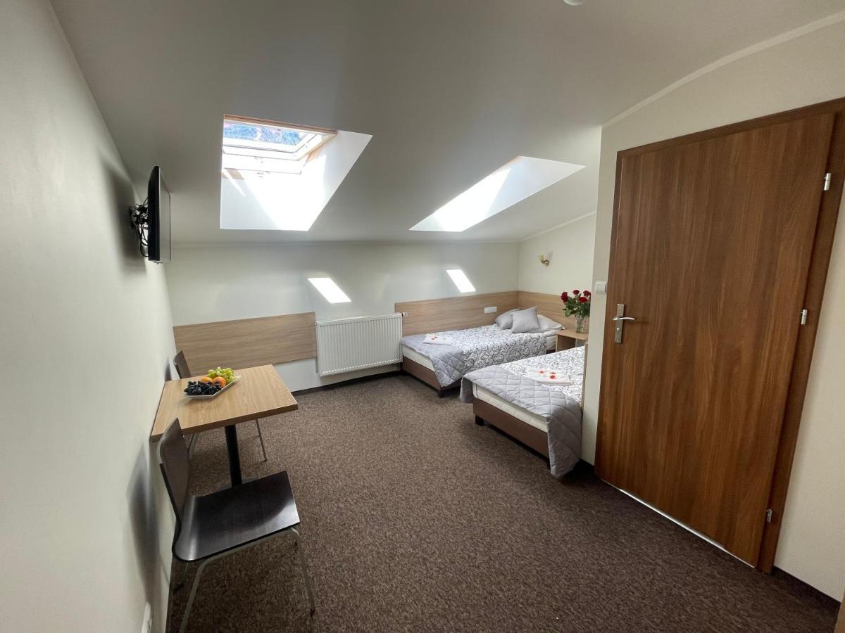 Hotelik Gold Raszyn Kültér fotó
