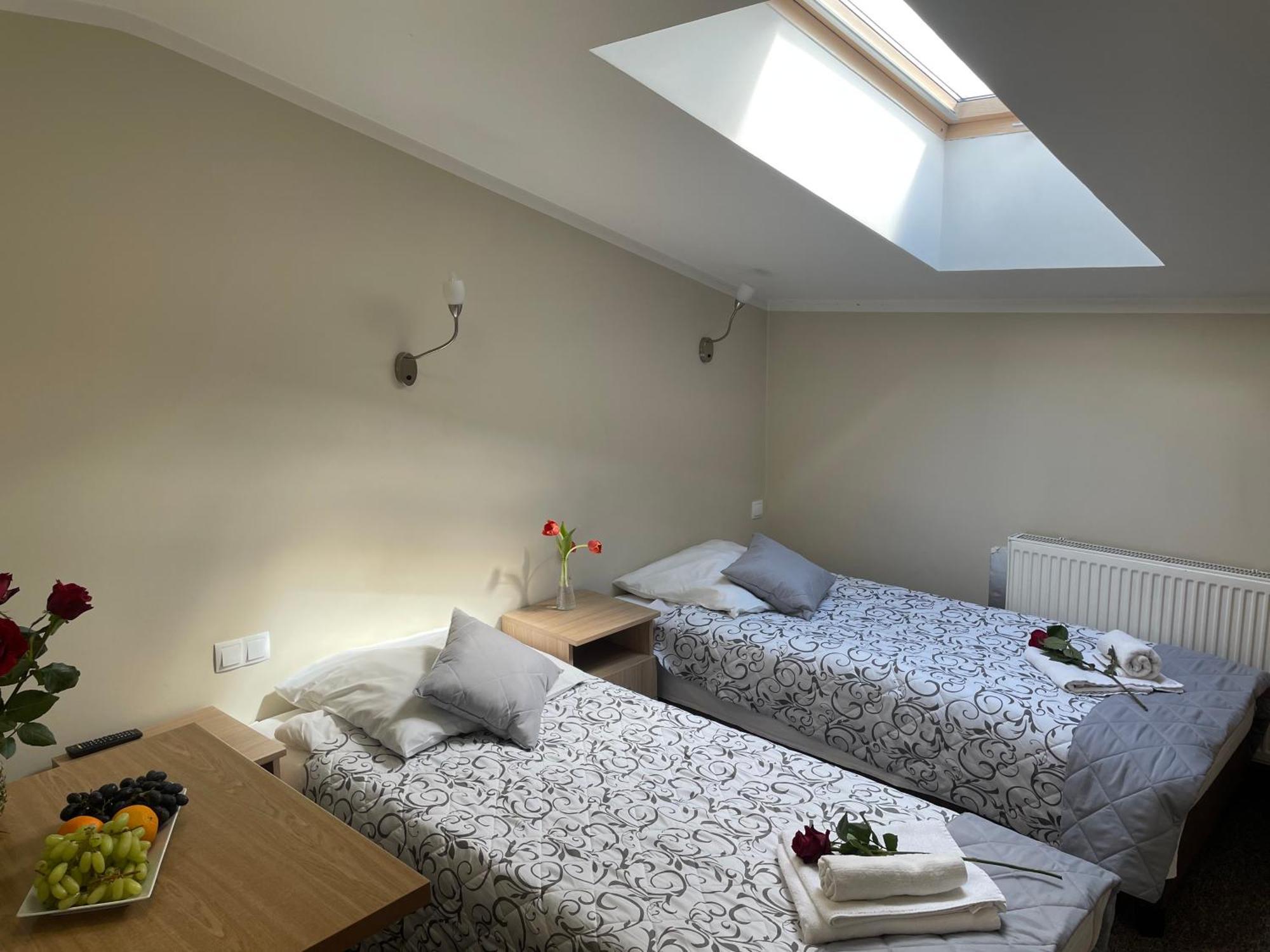 Hotelik Gold Raszyn Kültér fotó
