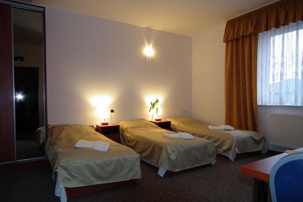 Hotelik Gold Raszyn Szoba fotó